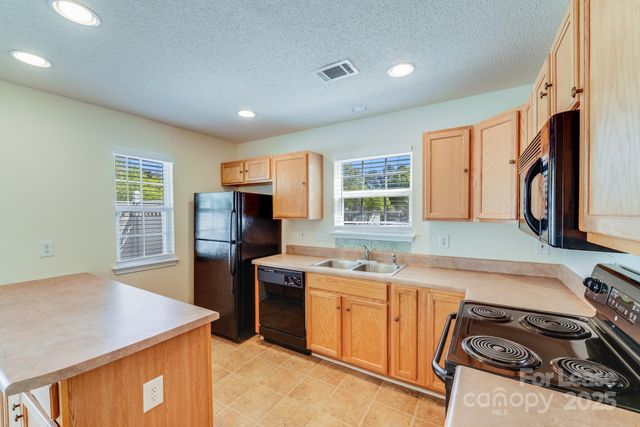 17125 Greenlawn Hills Court, Charlotte, NC 28213