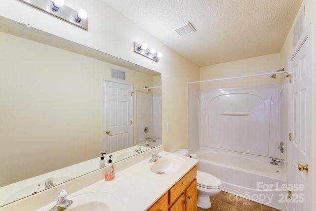 17125 Greenlawn Hills Court, Charlotte, NC 28213