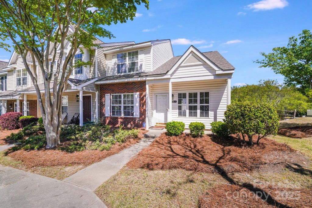 17125 Greenlawn Hills Court, Charlotte, NC 28213