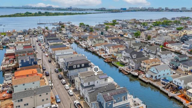 40 W 13th Road, Broad Channel, NY 11693