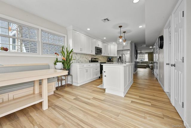 40 W 13th Road, Broad Channel, NY 11693