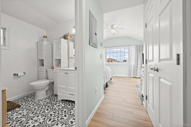 40 W 13th Road, Broad Channel, NY 11693
