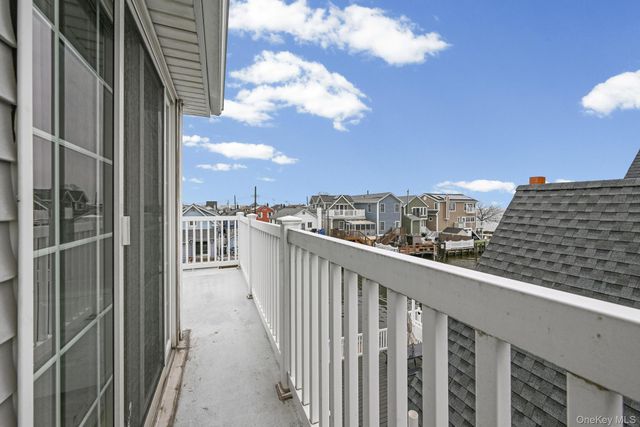 40 W 13th Road, Broad Channel, NY 11693