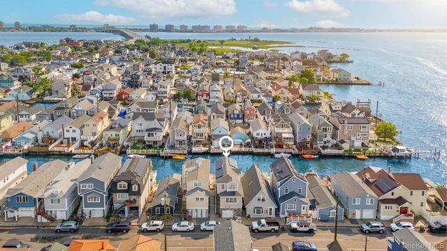 40 W 13th Road, Broad Channel, NY 11693