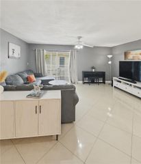 406 N Laurel Drive 207, Margate, FL 33063