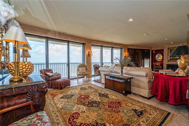 4500 Ocean Dr 9A, Corpus Christi, TX 78412