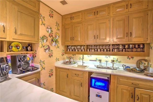 4500 Ocean Dr 9A, Corpus Christi, TX 78412