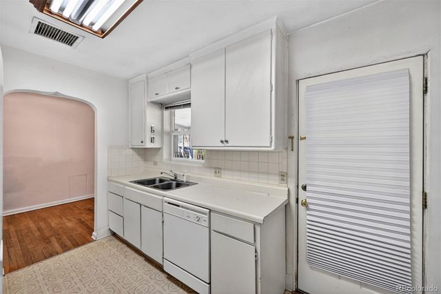 3051 S Downing Street, Englewood, CO 80113