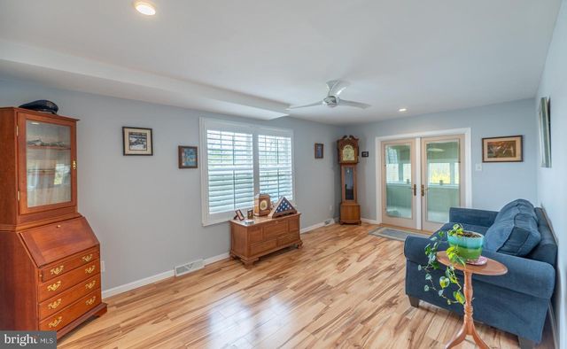 45 IROQUOIS DR, Royersford, PA 19468