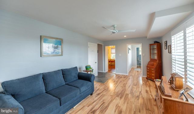 45 IROQUOIS DR, Royersford, PA 19468