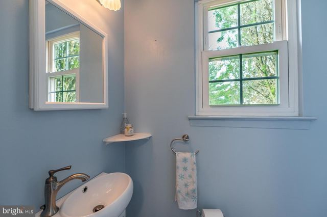 45 IROQUOIS DR, Royersford, PA 19468