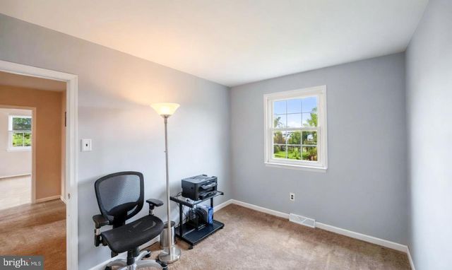 45 IROQUOIS DR, Royersford, PA 19468