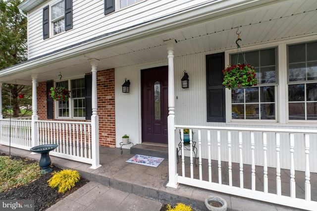 45 IROQUOIS DR, Royersford, PA 19468