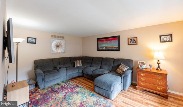 45 IROQUOIS DR, Royersford, PA 19468