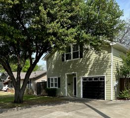 525 Estill Street, Grapevine, TX 76051