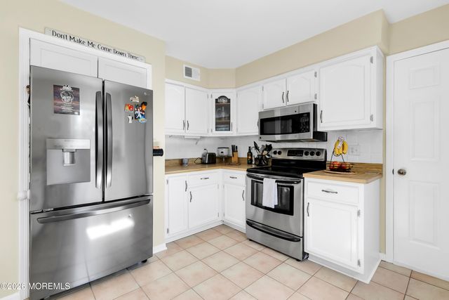 9 New Monmouth Road, Middletown, NJ 07748