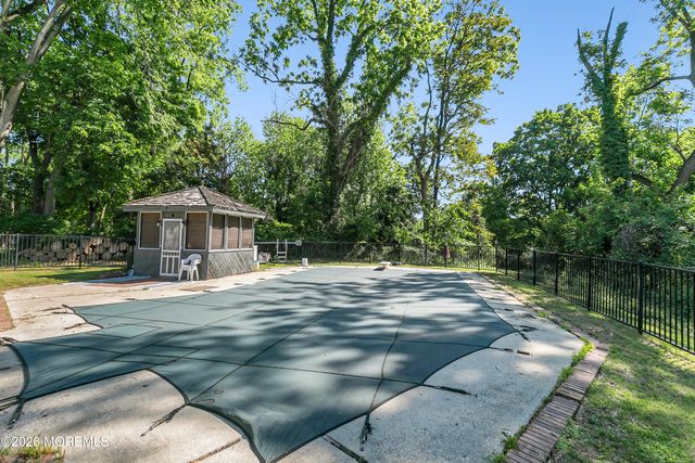 9 New Monmouth Road, Middletown, NJ 07748