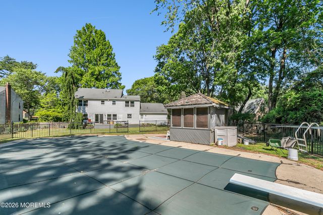 9 New Monmouth Road, Middletown, NJ 07748