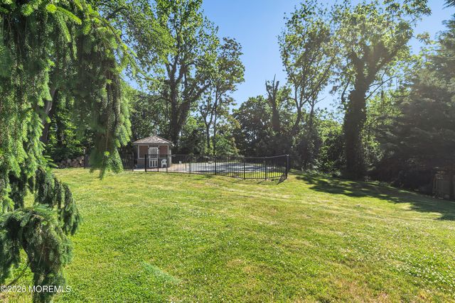 9 New Monmouth Road, Middletown, NJ 07748