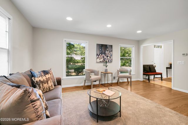 9 New Monmouth Road, Middletown, NJ 07748