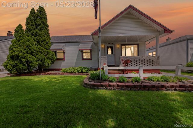 12435 Agnes Street, Southgate, MI 48195