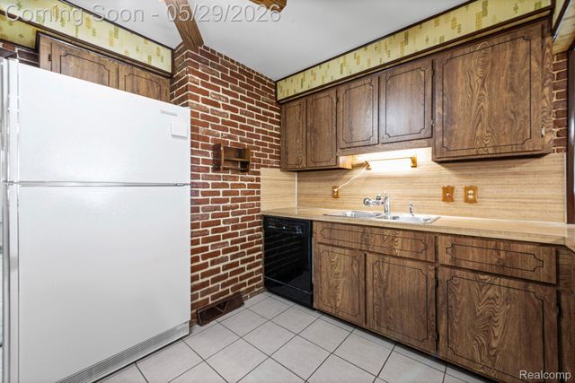 12435 Agnes Street, Southgate, MI 48195