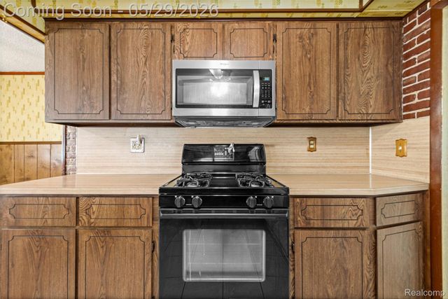 12435 Agnes Street, Southgate, MI 48195