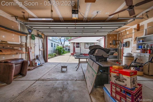 12435 Agnes Street, Southgate, MI 48195