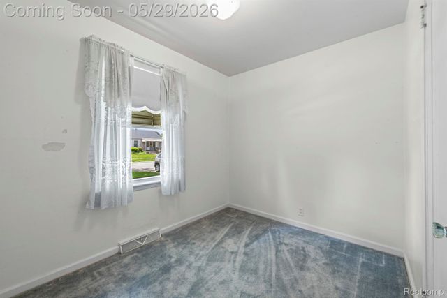 12435 Agnes Street, Southgate, MI 48195