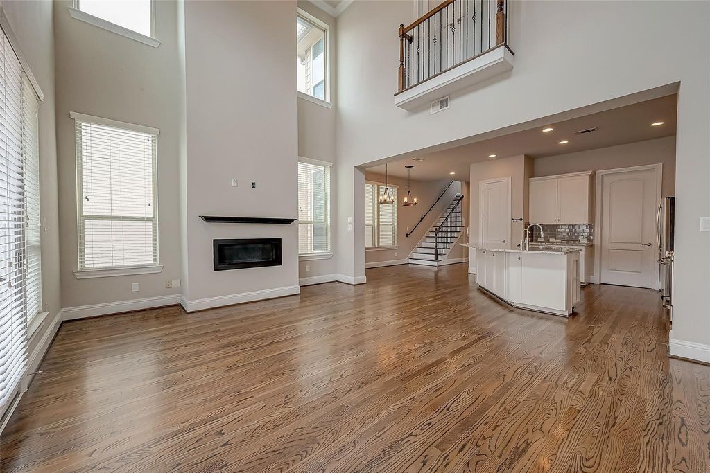 1219 Creekside Acres Court, Houston, TX 77008