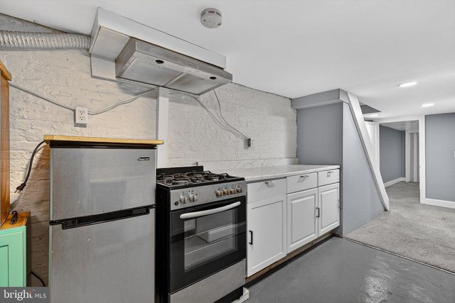 2926 E FAYETTE ST, Baltimore, MD 21224