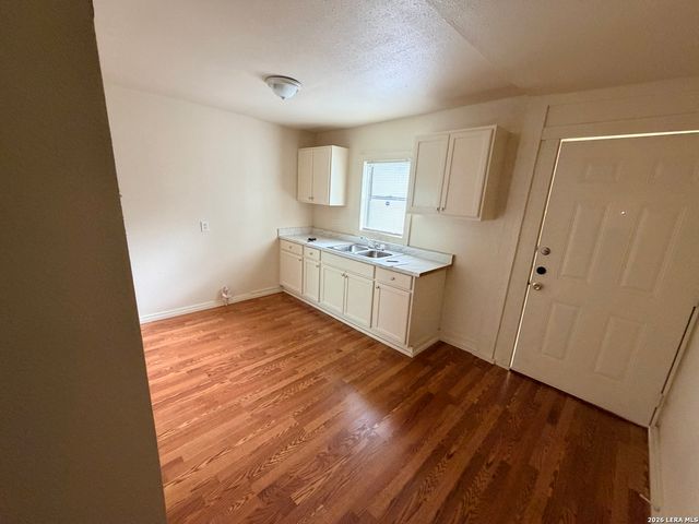 1522 Gibbs, San Antonio, TX 78202
