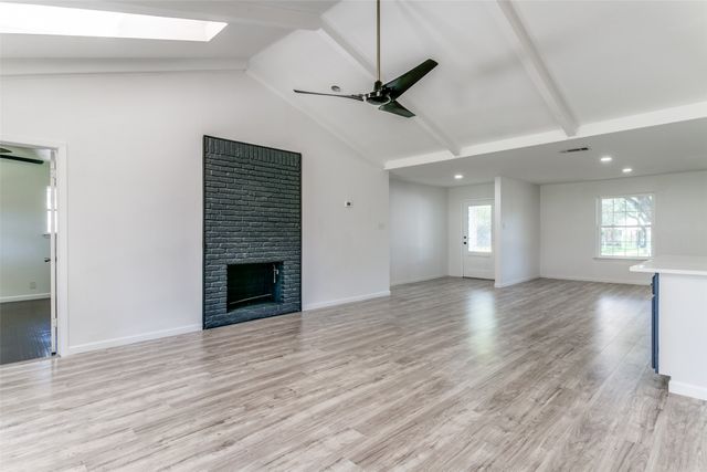 933 Charleston Court, Bedford, TX 76022