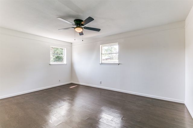 933 Charleston Court, Bedford, TX 76022