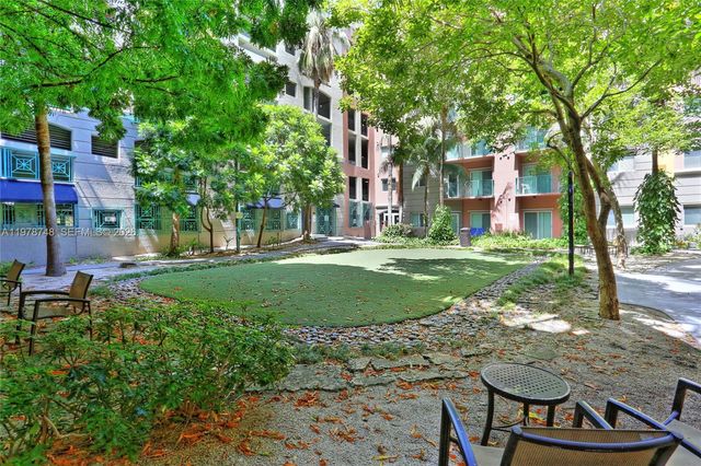 6001 SW 70th St 429, South Miami, FL 33143