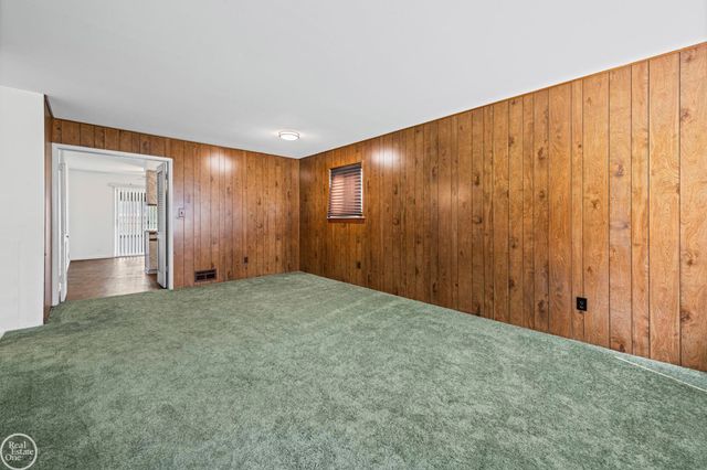 28203 Florence Street, Saint Clair Shores, MI 48081