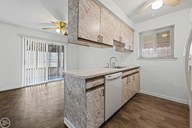 28203 Florence Street, Saint Clair Shores, MI 48081