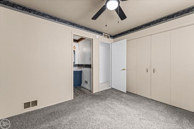 28203 Florence Street, Saint Clair Shores, MI 48081