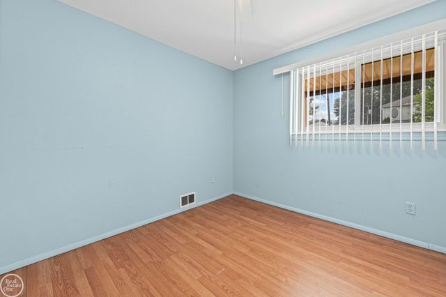 28203 Florence Street, Saint Clair Shores, MI 48081