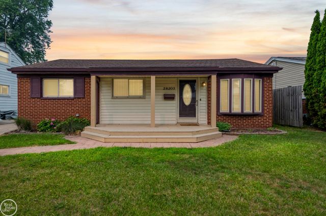 28203 Florence Street, Saint Clair Shores, MI 48081