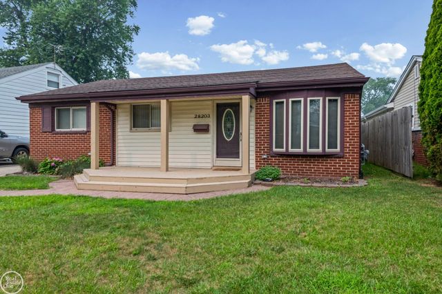 28203 Florence Street, Saint Clair Shores, MI 48081