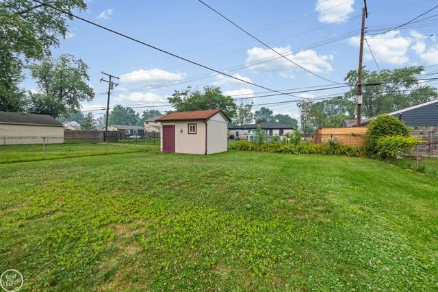 28203 Florence Street, Saint Clair Shores, MI 48081