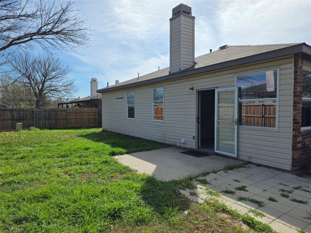 8109 Serenity Way, Denton, TX 76210