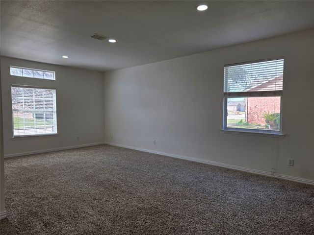 8109 Serenity Way, Denton, TX 76210