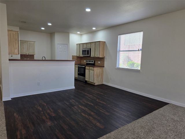 8109 Serenity Way, Denton, TX 76210