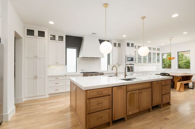 5019 Lark Lane, Dallas, TX 75209