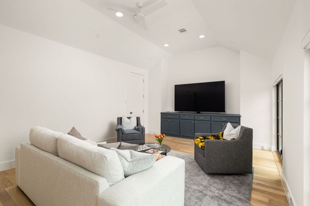 5019 Lark Lane, Dallas, TX 75209