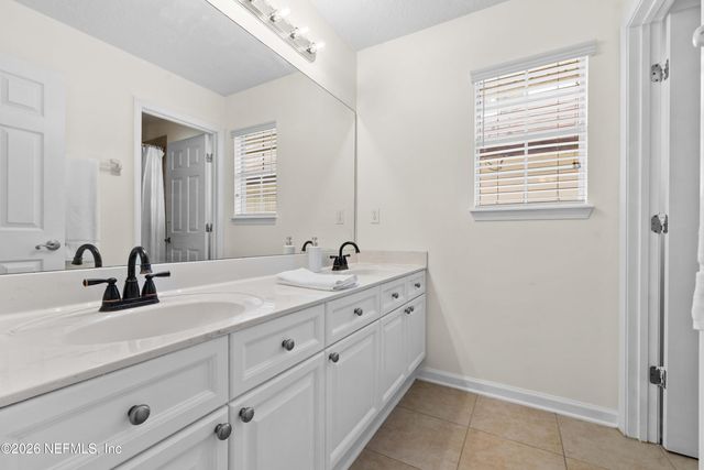 6239 DEVONHURST Drive, Jacksonville, FL 32258