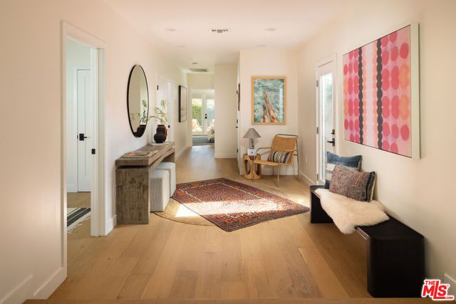 3342 W 27th Street, Los Angeles, CA 90018