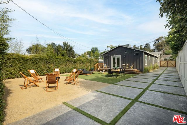3342 W 27th Street, Los Angeles, CA 90018